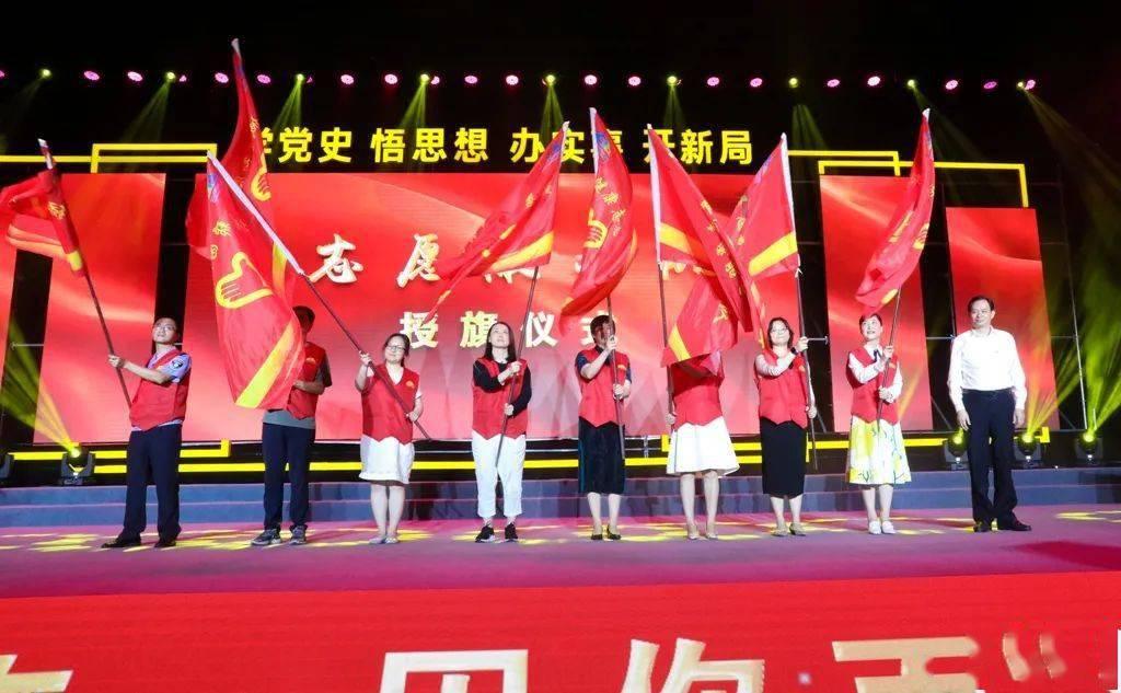 汽车轮胎应该打多少气压？